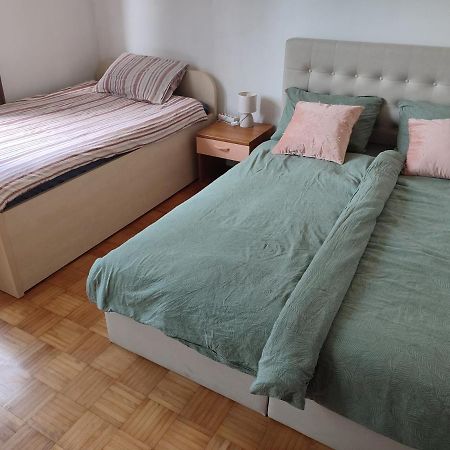 Guesthouse Suzy Pula Exterior foto