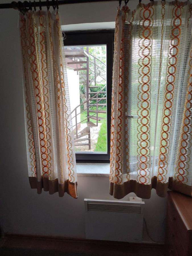Guesthouse Suzy Pula Exterior foto