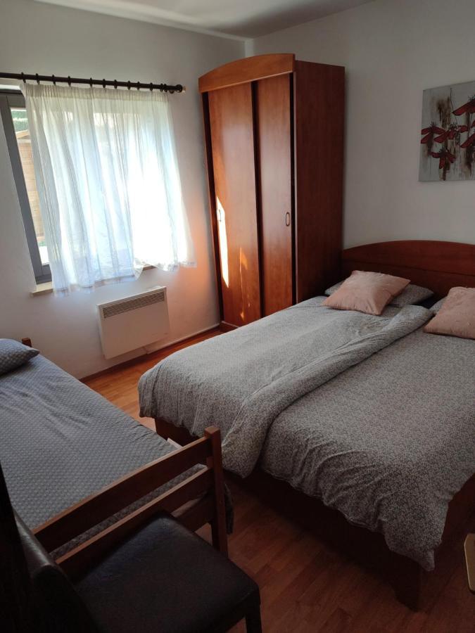 Guesthouse Suzy Pula Exterior foto