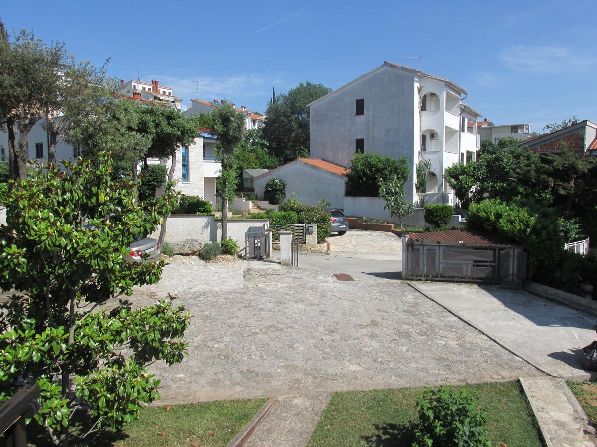 Guesthouse Suzy Pula Exterior foto