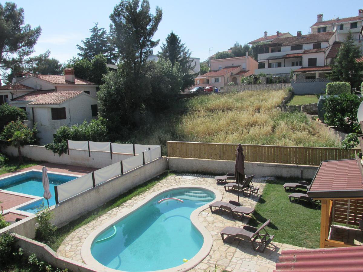 Guesthouse Suzy Pula Exterior foto